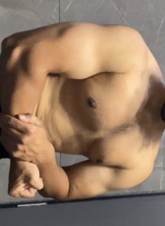 Bigdickdaddy22 - Male escort in Mumbai Photo 2 of 7