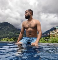 Bigfoot - masseur in Kolkata