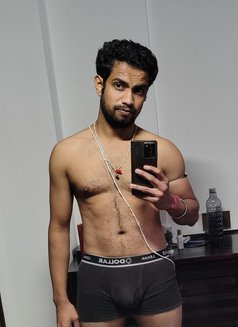 Bigfoot - masseur in Kolkata Photo 5 of 5