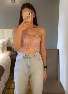 Biggest BigDick in Town - Acompañantes transexual in Dubai Photo 1 of 18