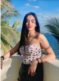 Biggest BigDick in Town - Acompañantes transexual in Dubai Photo 2 of 18