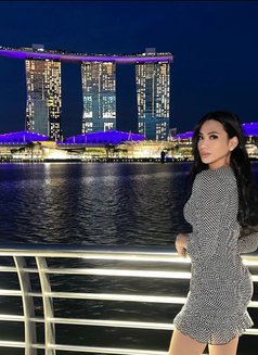 Biggest BigDick in Town - Acompañantes transexual in Dubai Photo 9 of 18