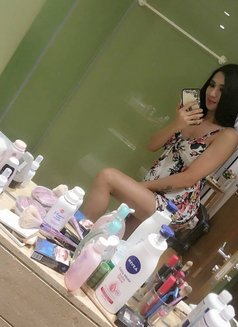 Biggest BigDick in Town - Acompañantes transexual in Dubai Photo 12 of 18