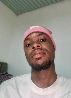 Bigjames Victor - masseur in Accra Photo 1 of 2