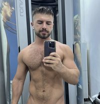 Bigleg Athlete - Male escort in İstanbul