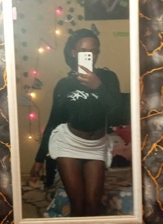 Mitchell - Transsexual escort in Nairobi Photo 9 of 10