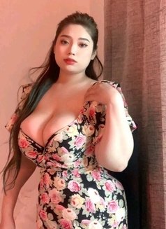 Bigtits Truc - escort in Dubai Photo 11 of 11