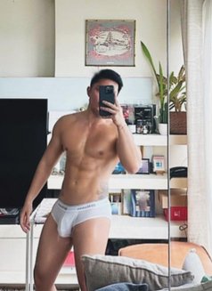 Bigwhit8inch - Acompañantes masculino in Kuala Lumpur Photo 5 of 5