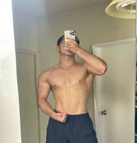 Bigwhit8inch - Male escort in Kuala Lumpur