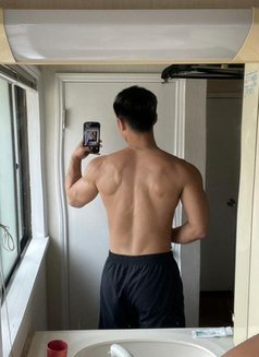 Bigwhit8inch - Male escort in Kuala Lumpur Photo 3 of 5