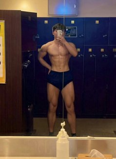 Bigwhit8inch - Male escort in Kuala Lumpur Photo 4 of 5