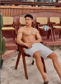 Bigwith"8inch - Male escort in Kuala Lumpur Photo 2 of 5
