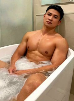 Bigwith"8inch - Male escort in Singapore Photo 1 of 6