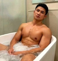 Bigwith8inch - Male escort in Singapore