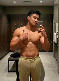 Bigwith"8inch - Male escort in Singapore Photo 5 of 5