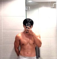 Bigwith8inch - Acompañantes masculino in Singapore