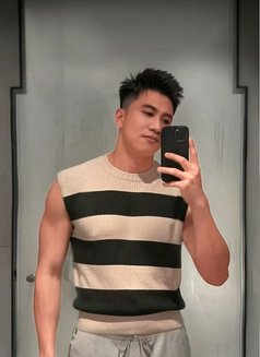 Bigwith"8inch - Male escort in Singapore Photo 6 of 9