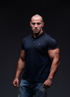 Bigxxlmuscular - Male escort in Riyadh Photo 5 of 6