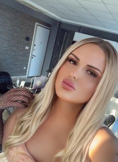 Bihter - Transsexual escort in Kyrenia Photo 10 of 17