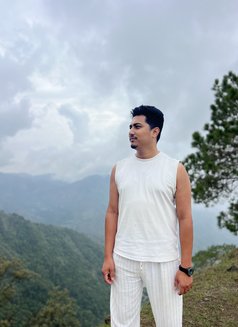 Bikash Bist - Acompañantes masculino in Kathmandu Photo 2 of 2