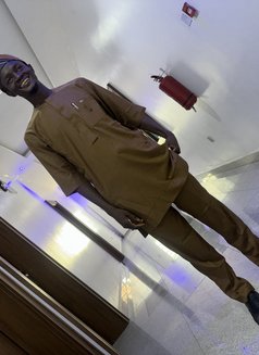 Bilal - Acompañantes masculino in Abuja Photo 2 of 9
