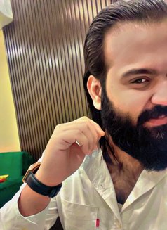 Bilal - Male companion in Lahore Photo 2 of 4