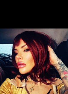 Billie Blows - puta in Essex Photo 9 of 12