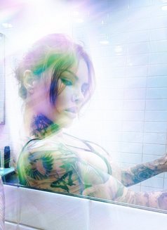 Billie Blows - puta in London Photo 9 of 10