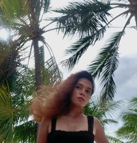 Billie Jean - Acompañante transexual in Makati City