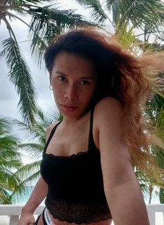 Billie Jean - Acompañante transexual in Makati City Photo 7 of 8