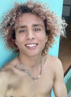 Billy - Male escort in Bangkok Photo 1 of 6