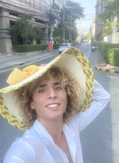 Billy - Male escort in Bangkok Photo 9 of 10