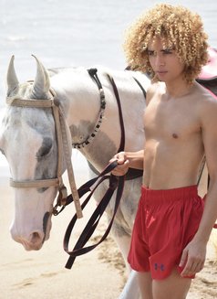 Billy - Male escort in Mangalore Photo 3 of 6