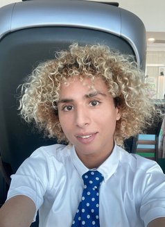 Billy - Masajista in Kuala Lumpur Photo 11 of 11