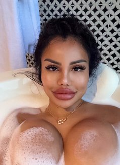 Bimbo slut - puta in Bangkok Photo 5 of 5