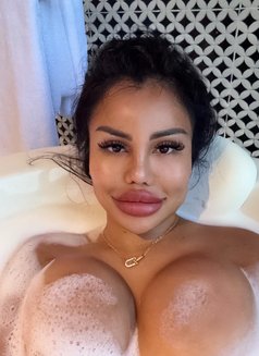 Bimbo slut - puta in Bangkok Photo 6 of 6