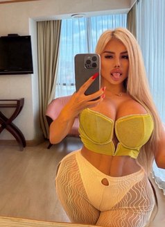 Bimbo slut - escort in Bangkok Photo 2 of 3