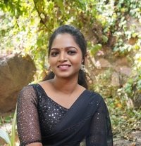 Bindhu Tamil Young Lady Few Days More - escort in Abu Dhabi