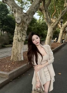 Bing Bing - Transsexual escort in Singapore Photo 5 of 5