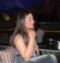 Binita - puta in Pondicherry