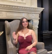 Binita - puta in Visakhapatnam