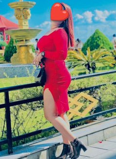 Hand cash service available - escort in Kathmandu Photo 1 of 2