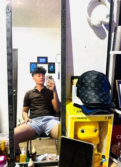 Bintang - Male escort in Jakarta Photo 2 of 7