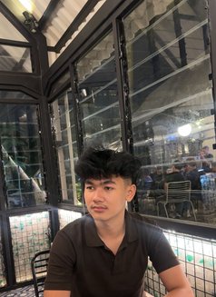 Bintang - Male escort in Jakarta Photo 4 of 7