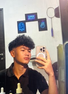 Bintang - Male escort in Jakarta Photo 5 of 7