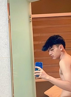Bintang - Male escort in Jakarta Photo 6 of 7
