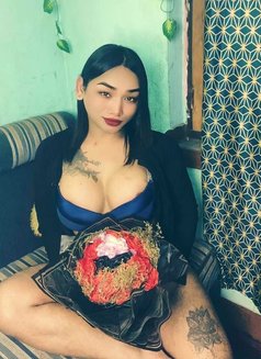 Binu - Acompañantes transexual in Kathmandu Photo 12 of 15