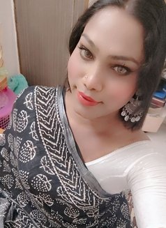 Bipasha - Transsexual escort in Bangalore Photo 6 of 7