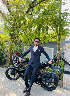 Biplob Choudhury - Male escort in Dhaka Photo 4 of 6