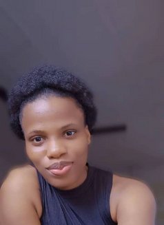 Bird - puta in Mumbai Photo 2 of 4